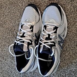 New Balance size 13 like new